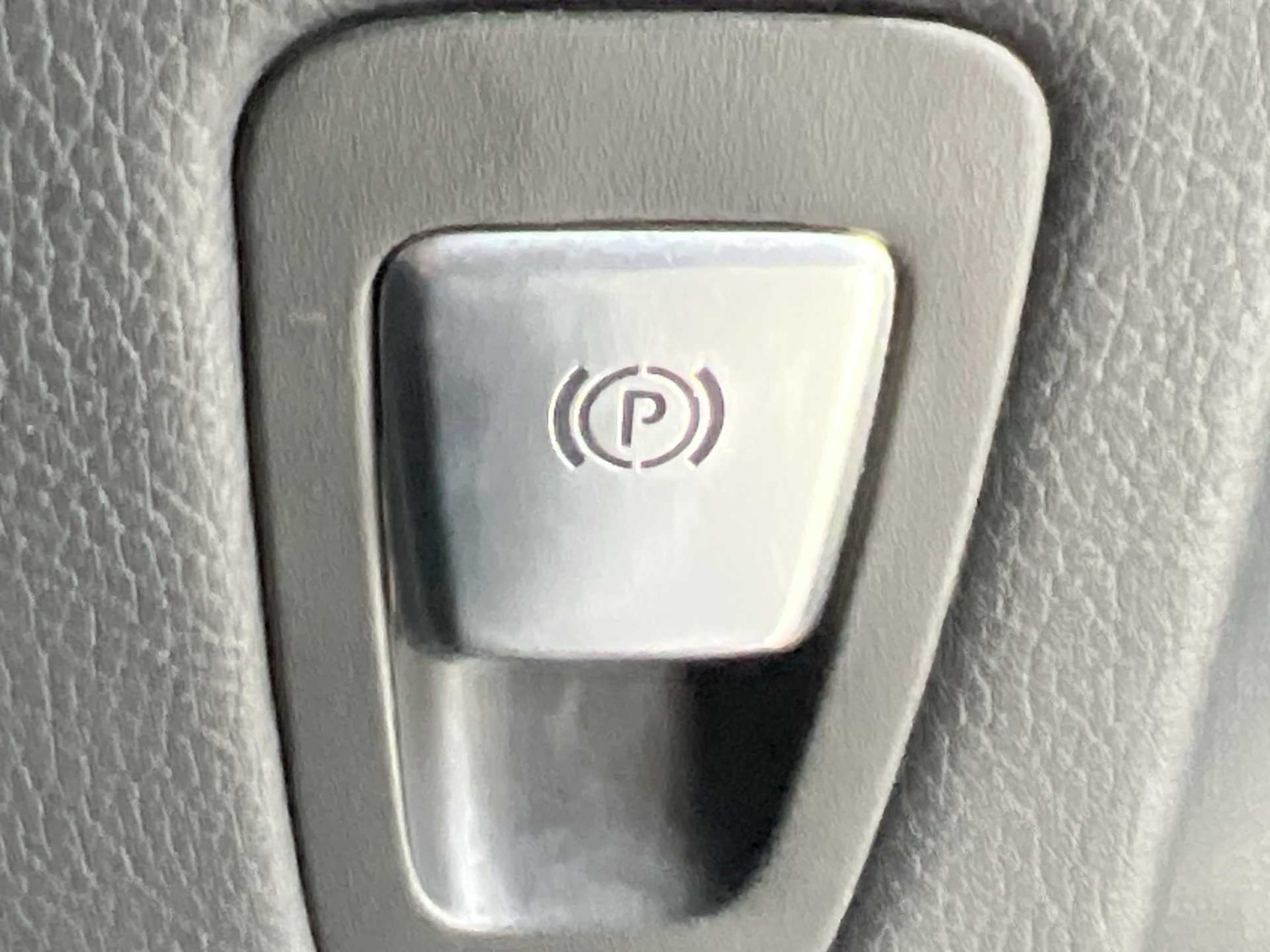 Used Mercedes-Benz V-Class 2023 for sale - 75951362: Photo 22