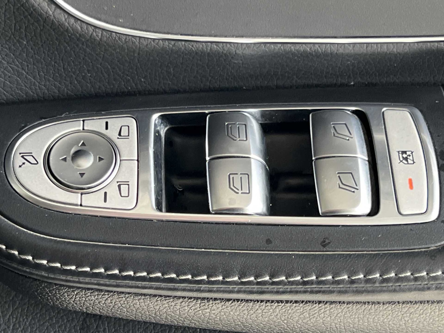 Used Mercedes-Benz V-Class 2023 for sale - 75951362: Photo 35