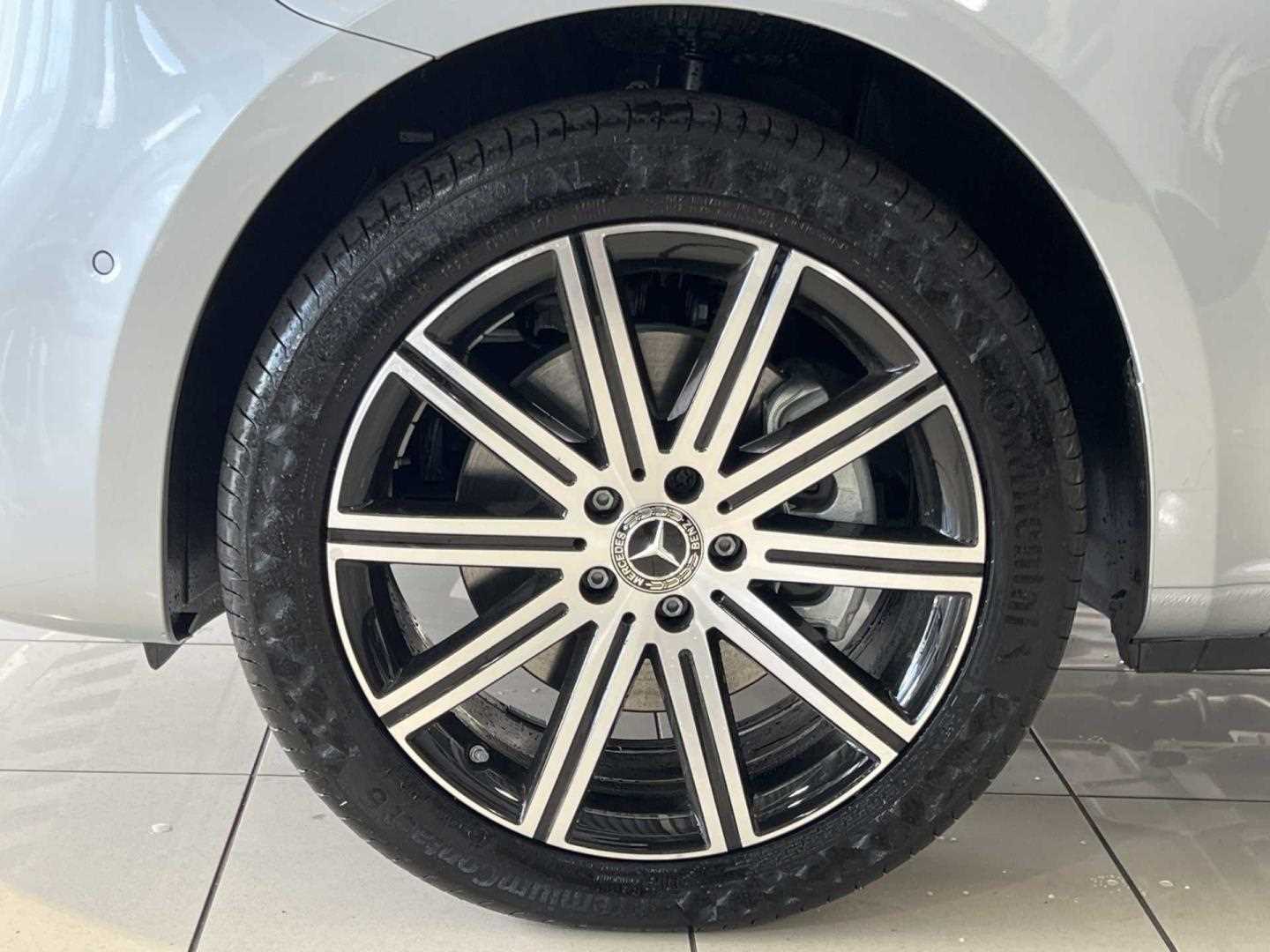 Used Mercedes-Benz V-Class 2025 for sale - 77886034: Photo 11