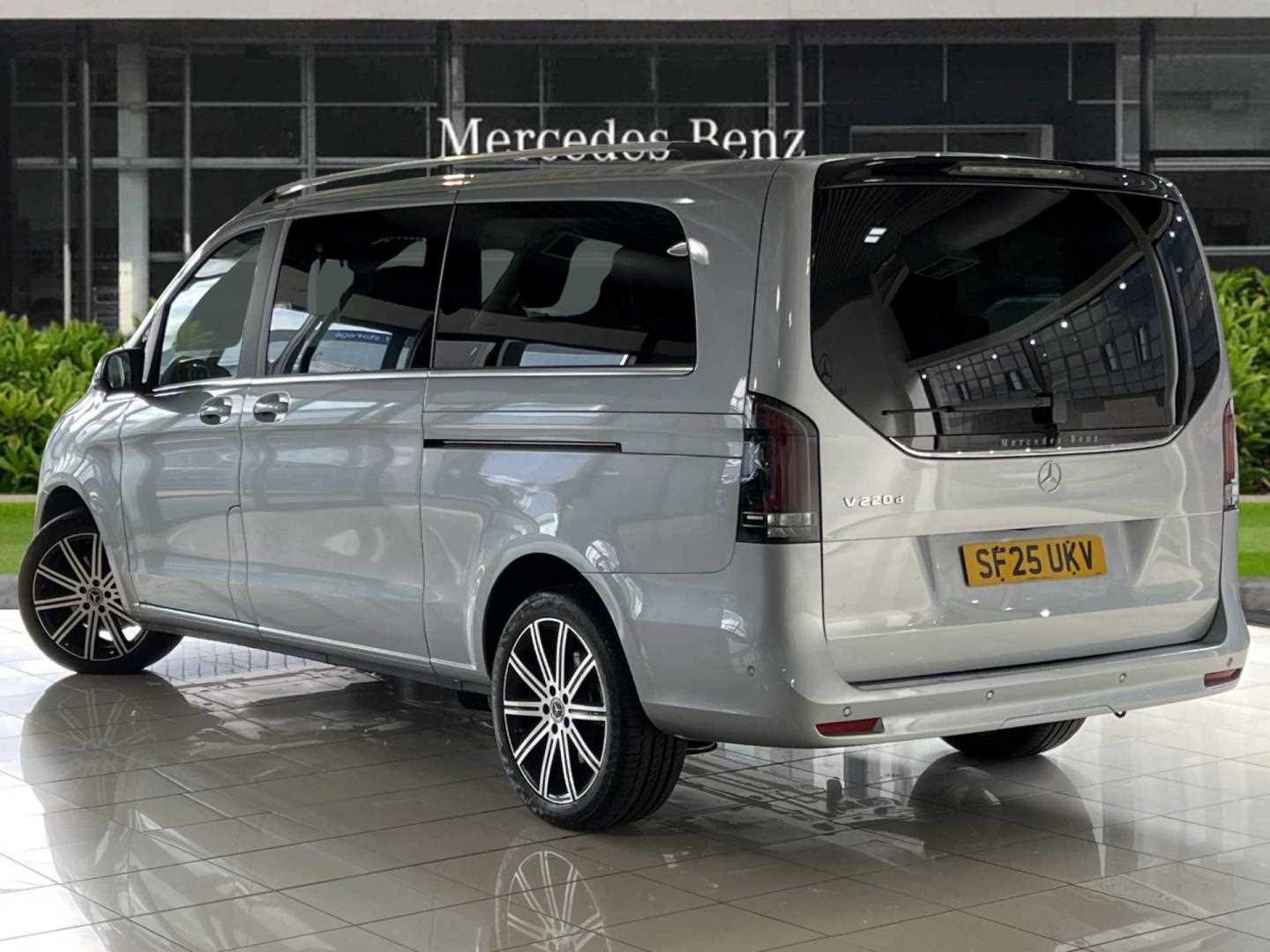 Used Mercedes-Benz V-Class 2025 for sale - 77886034: Photo 2