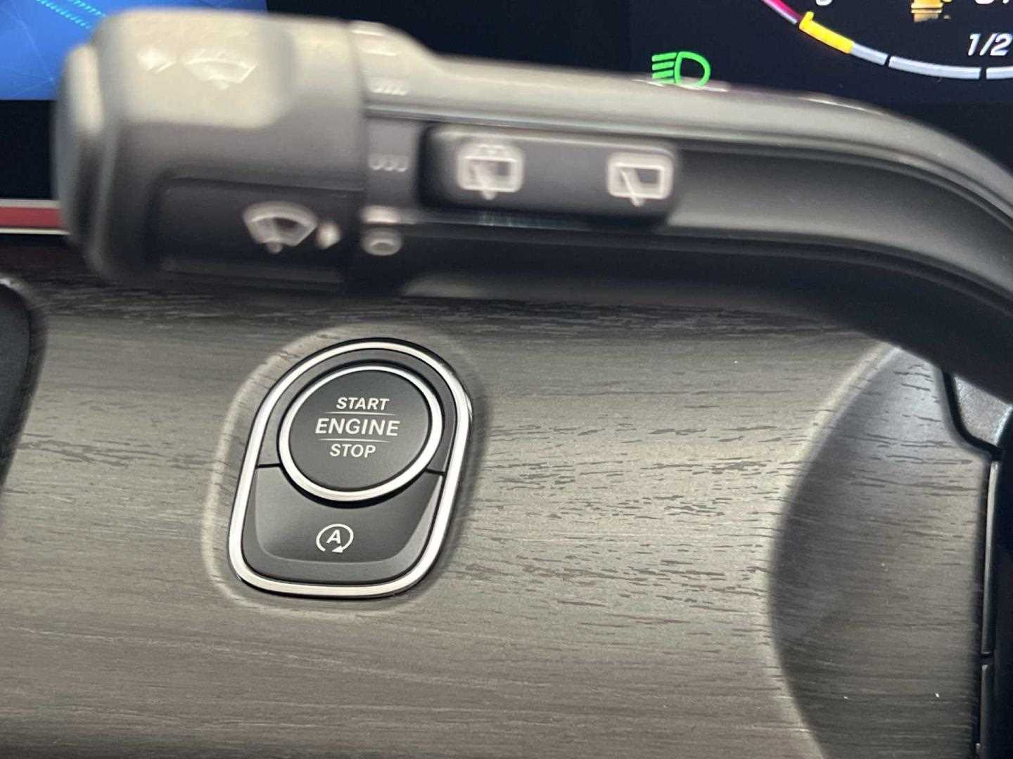 Used Mercedes-Benz V-Class 2025 for sale - 77886034: Photo 34