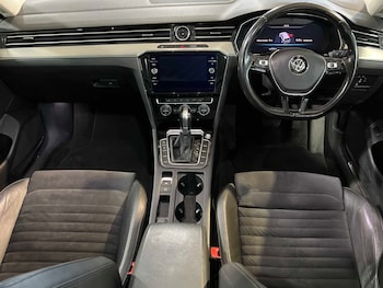 Used Volkswagen Passat 2018 for sale - 76460690: Photo