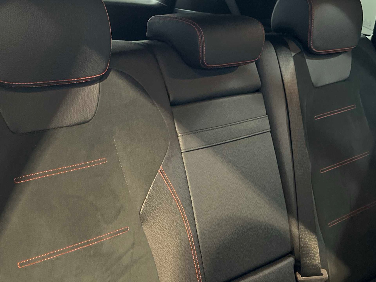 Used Mercedes-Benz GLB 2024 for sale - 76938231: Photo 16