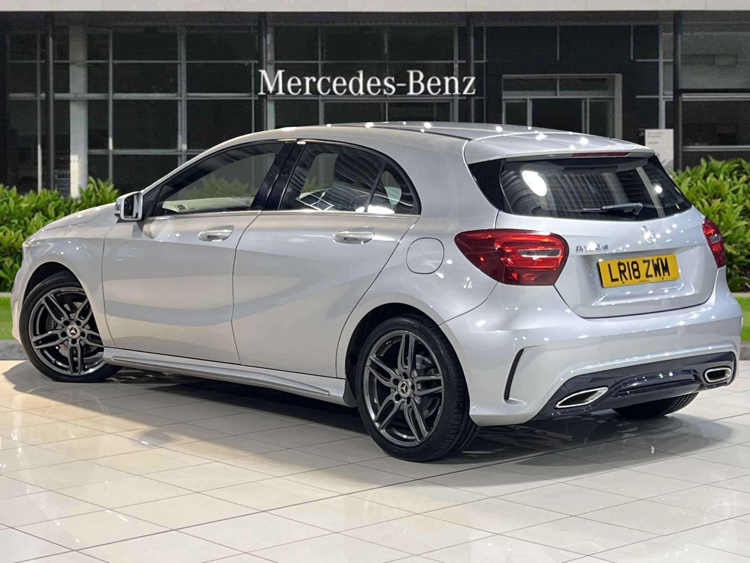 Used Mercedes-Benz A-Class 2018 for sale - 76587689: Photo 2