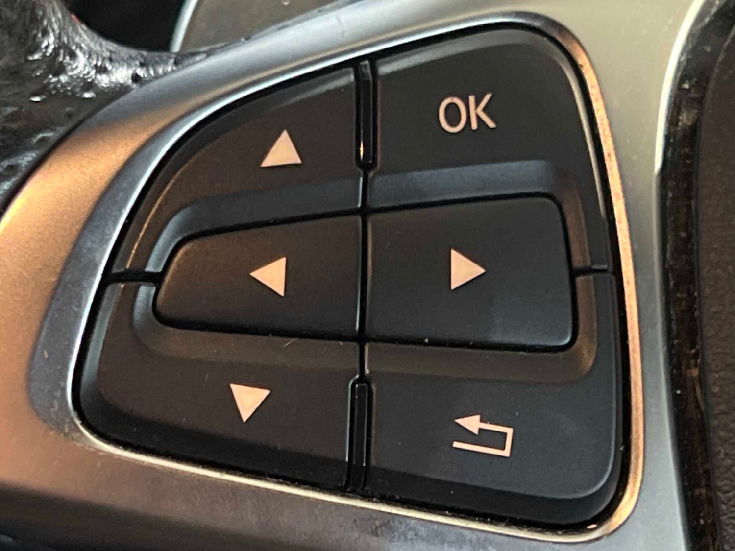 Used Mercedes-Benz A-Class 2018 for sale - 76587689: Photo 31