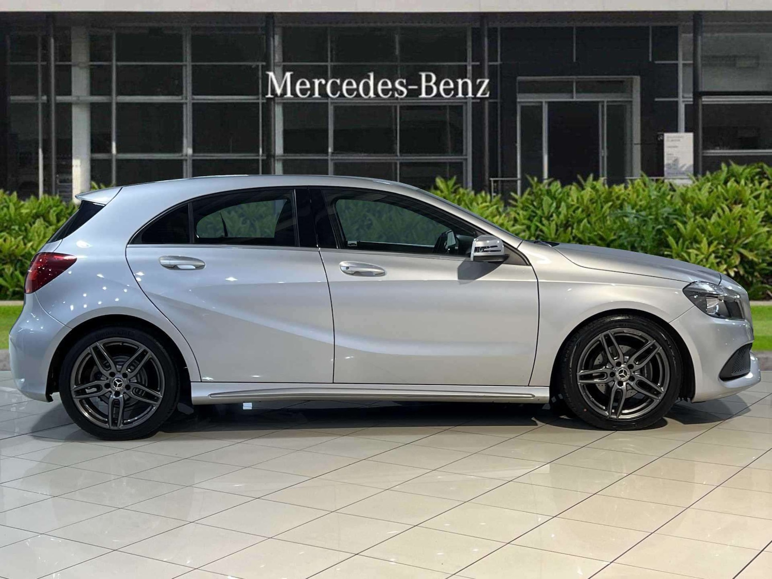 Used Mercedes-Benz A-Class 2018 for sale - 76587689: Photo 5