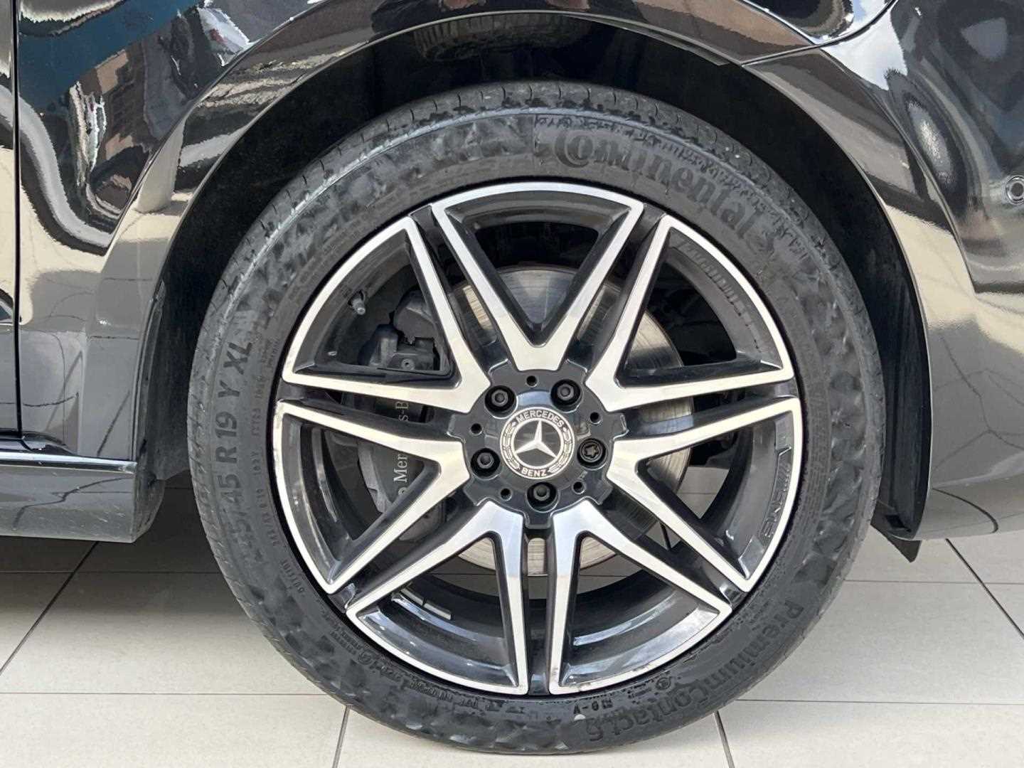Used Mercedes-Benz V-Class 2023 for sale - 76156051: Photo 10