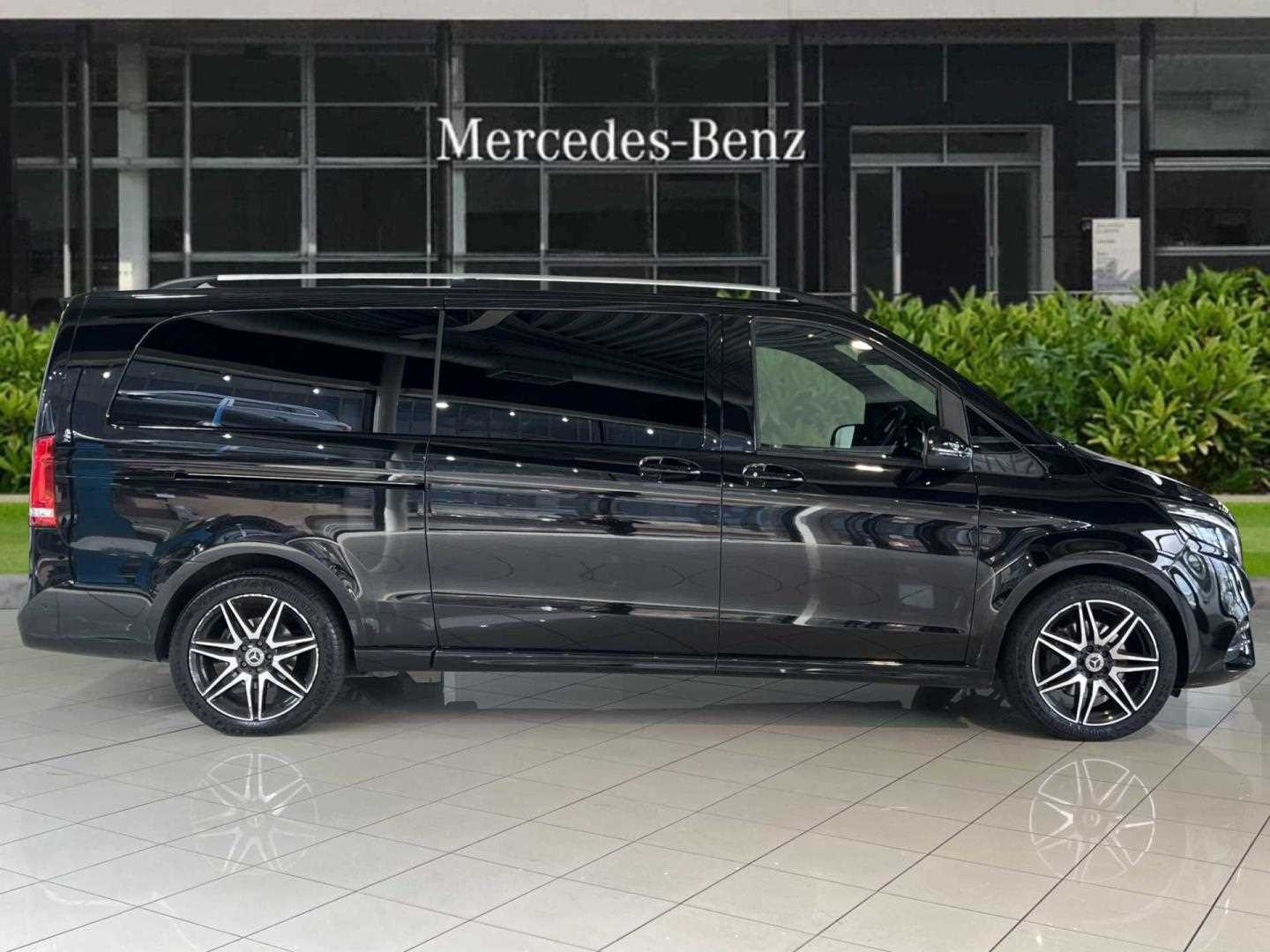 Used Mercedes-Benz V-Class 2023 for sale - 76156051: Photo 5