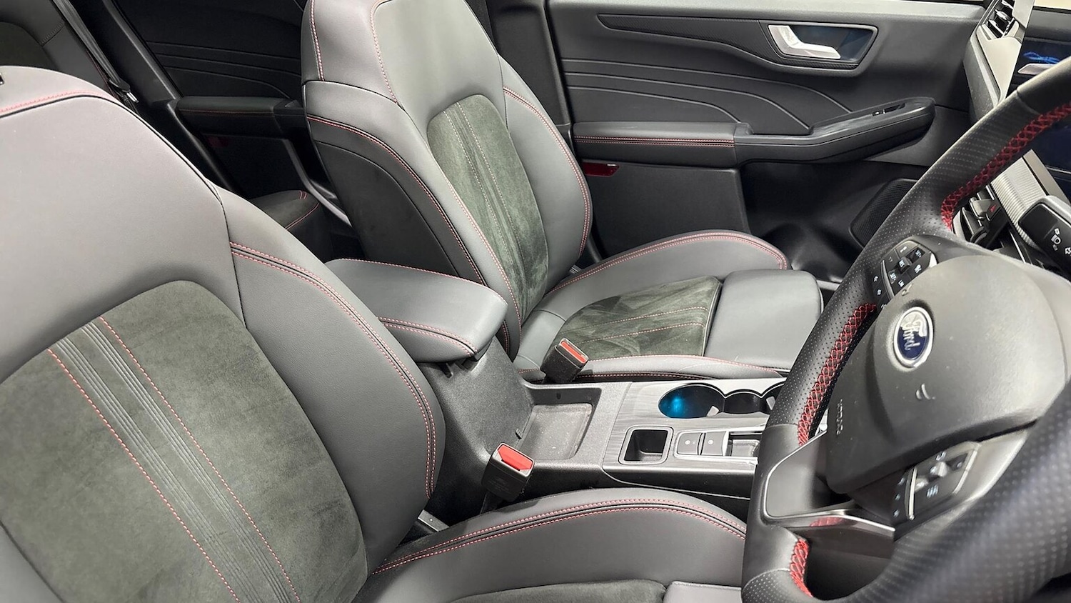 Used Ford Kuga 2025 for sale - 76931592: Photo 27