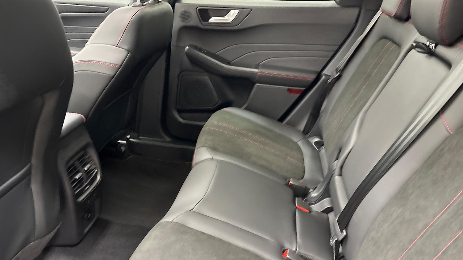 Used Ford Kuga 2024 for sale - 76430787: Photo 19