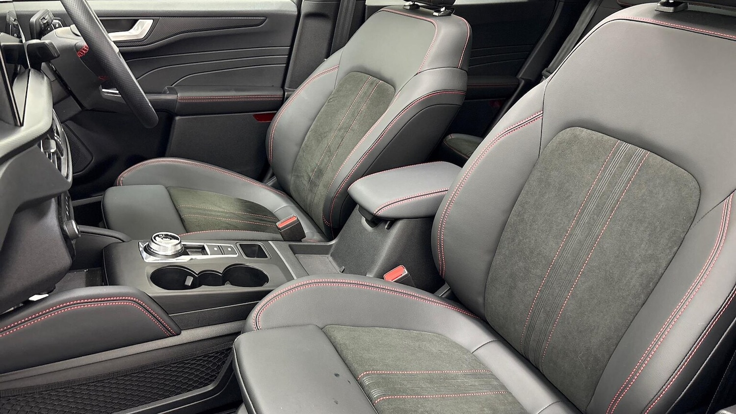 Used Ford Kuga 2024 for sale - 76430787: Photo 23