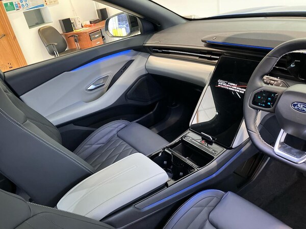 Used Ford Explorer 2024 for sale - 75437522: Photo 13