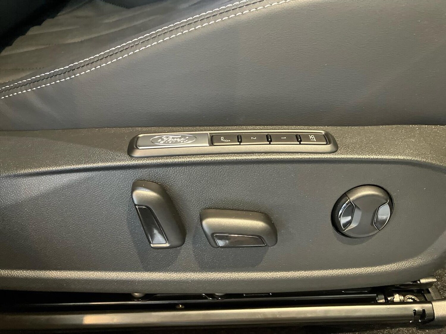 Used Ford Explorer 2024 for sale - 75437522: Photo 30