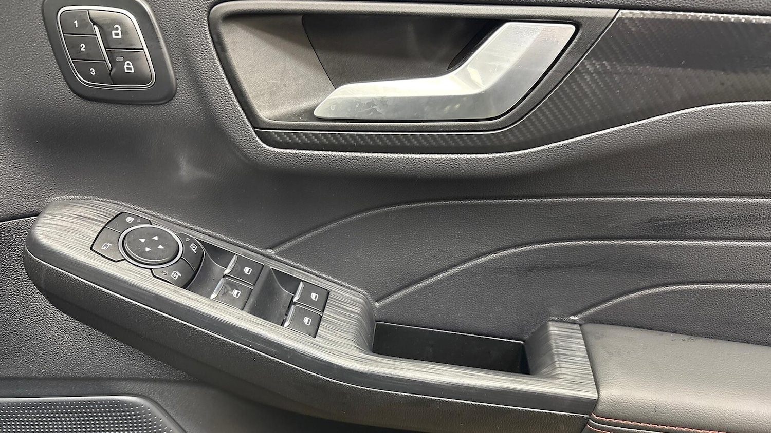 Used Ford Kuga 2025 for sale - 76628064: Photo 27