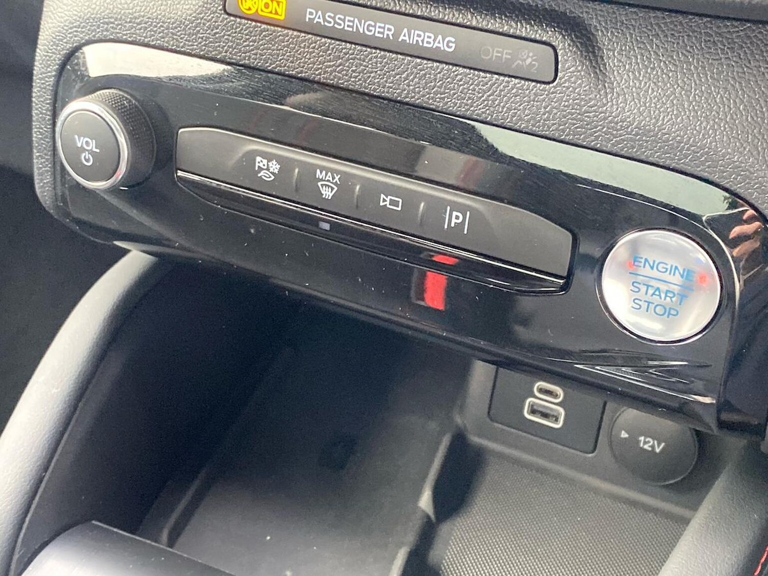 Used Ford Kuga 2024 for sale - 76547740: Photo 25