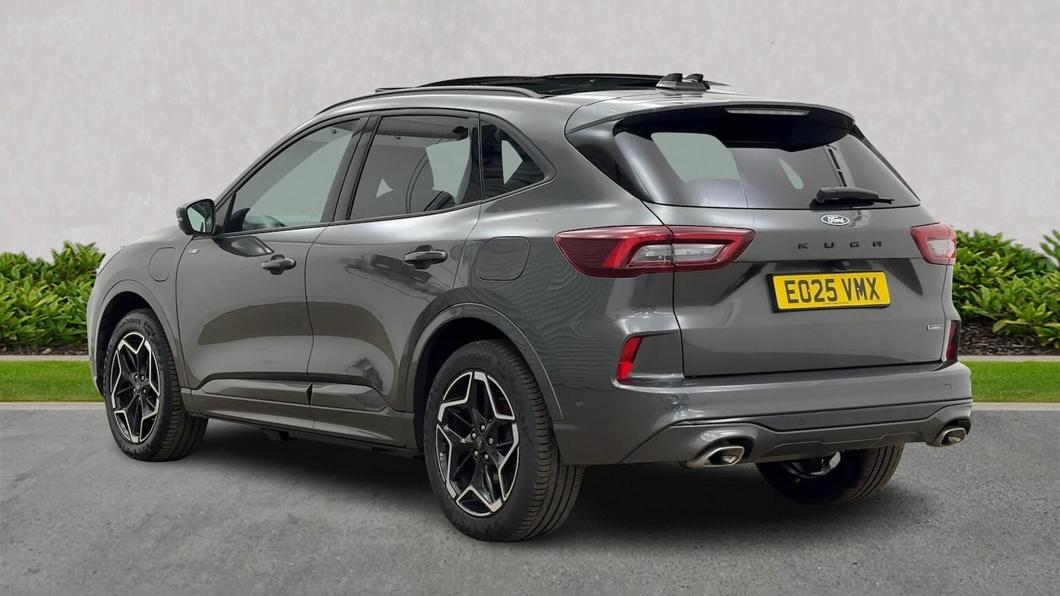 Used Ford Kuga 2025 for sale - 76477230: Photo 2