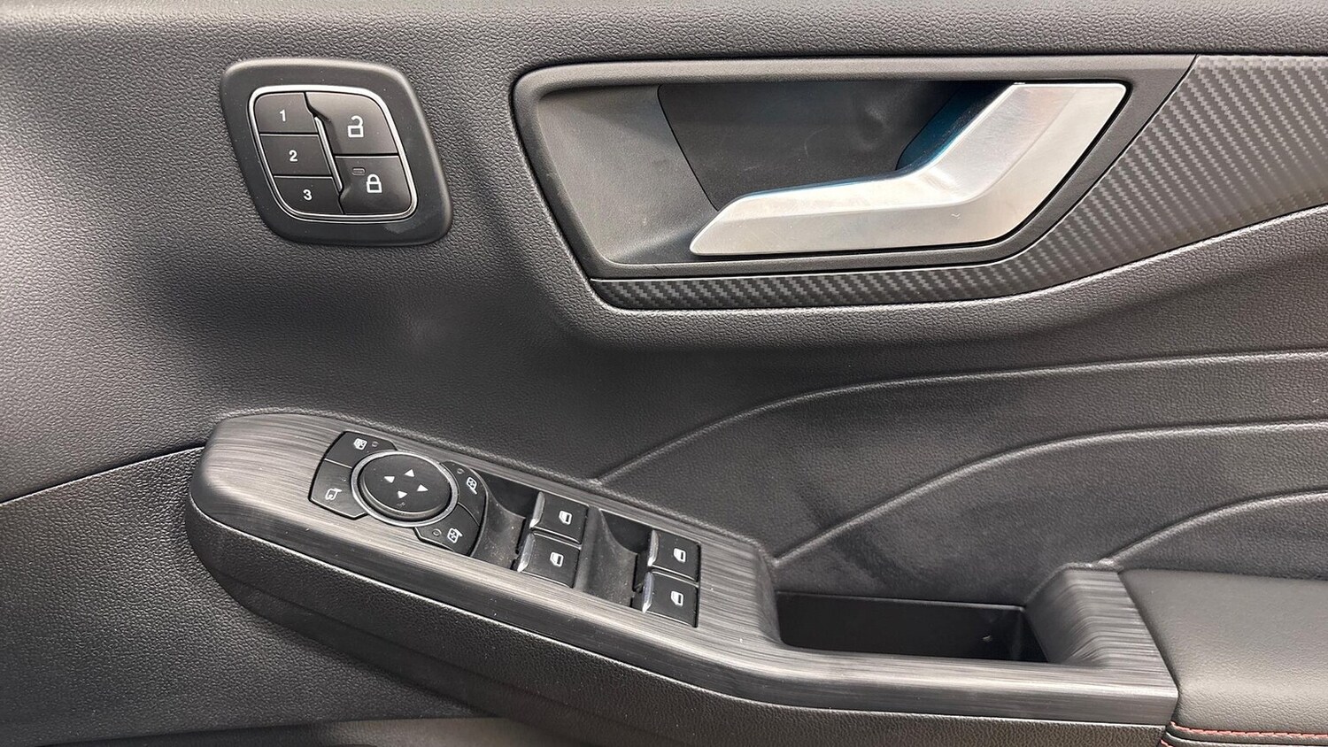 Used Ford Kuga 2025 for sale - 76477230: Photo 27