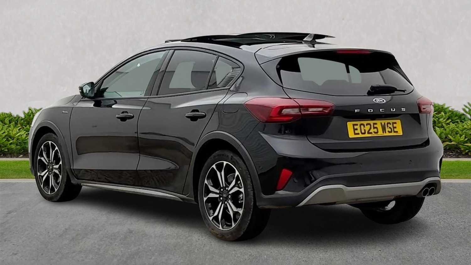 Used Ford Focus 2025 for sale - 78078172: Photo 2