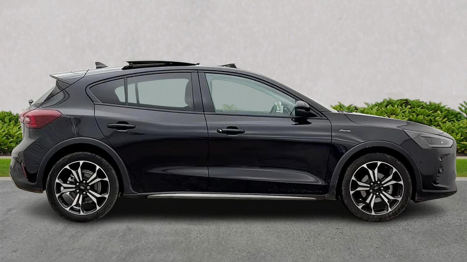 Used Ford Focus 2025 for sale - 78078172: Photo 3