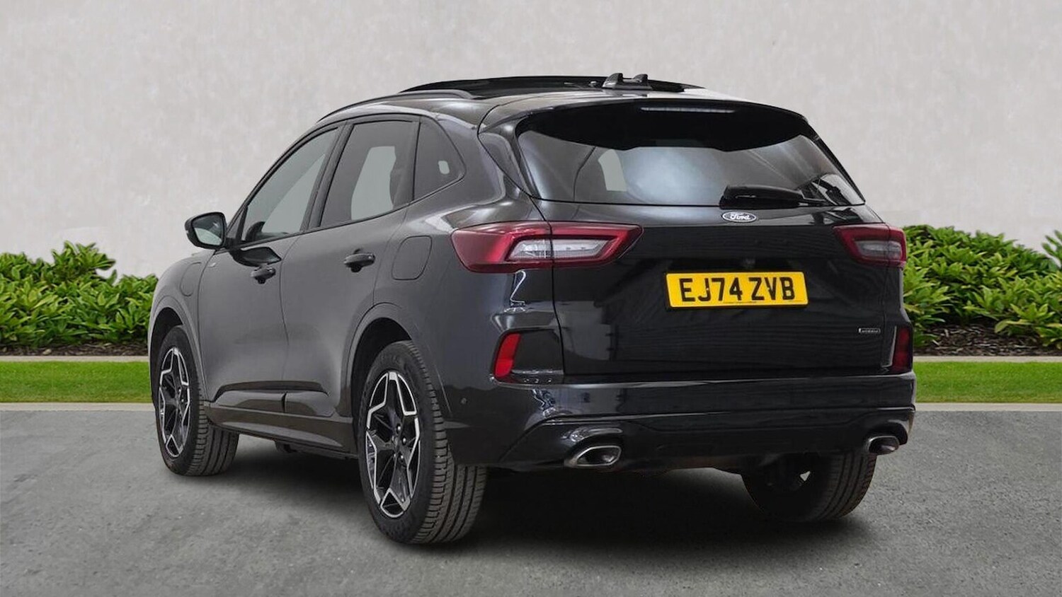 Used Ford Kuga 2024 for sale - 76436530: Photo 2