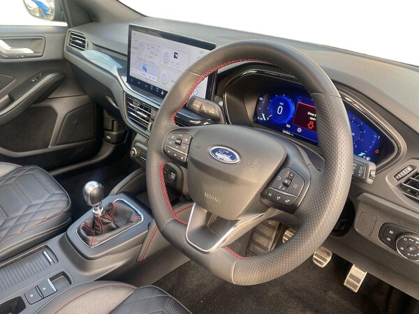 Used Ford Focus 2023 for sale - 76134328: Photo 14
