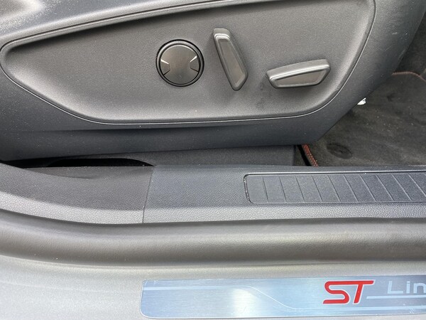 Used Ford Kuga 2023 for sale - 75583039: Photo 11