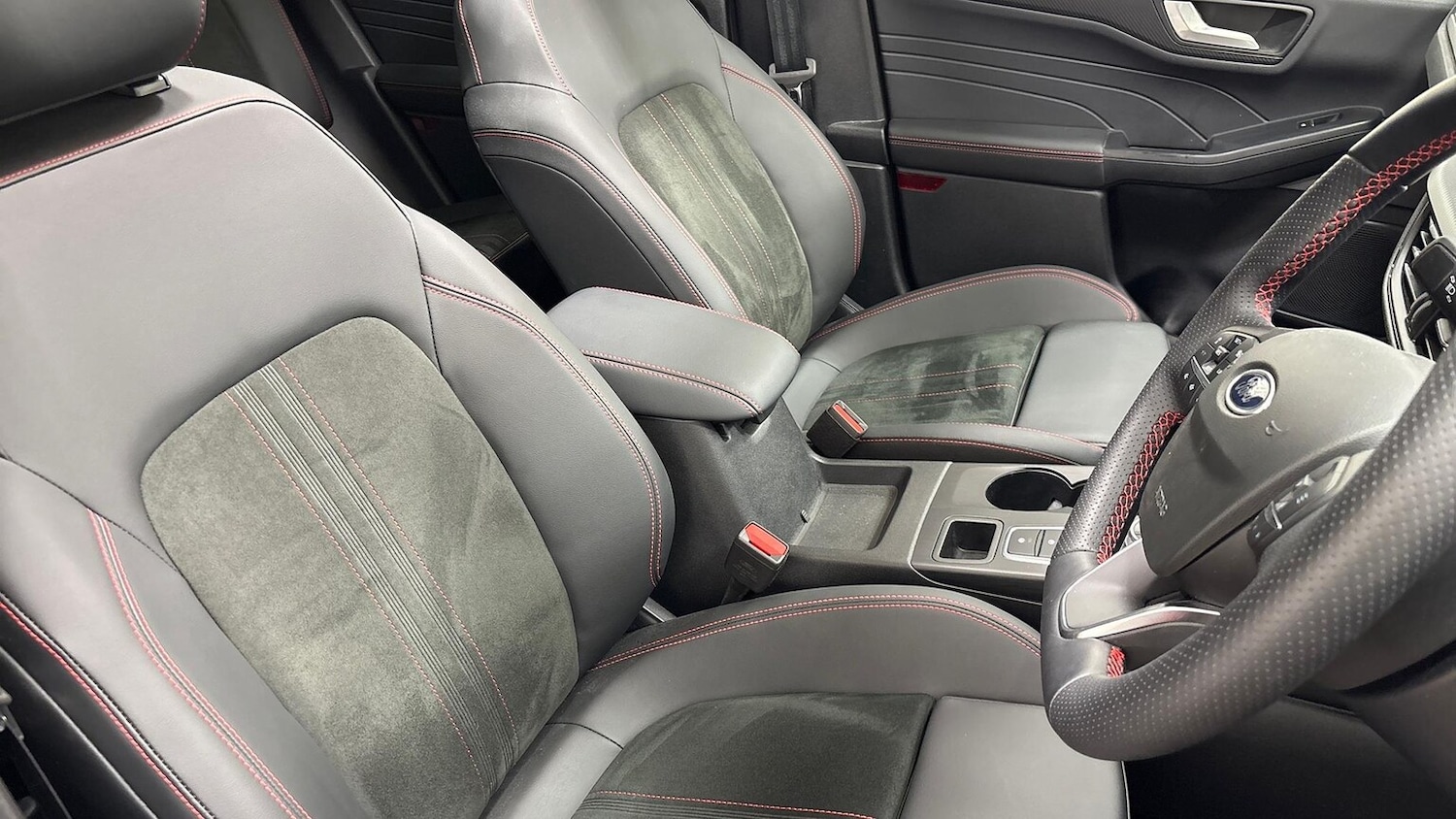 Used Ford Kuga 2025 for sale - 76931594: Photo 27