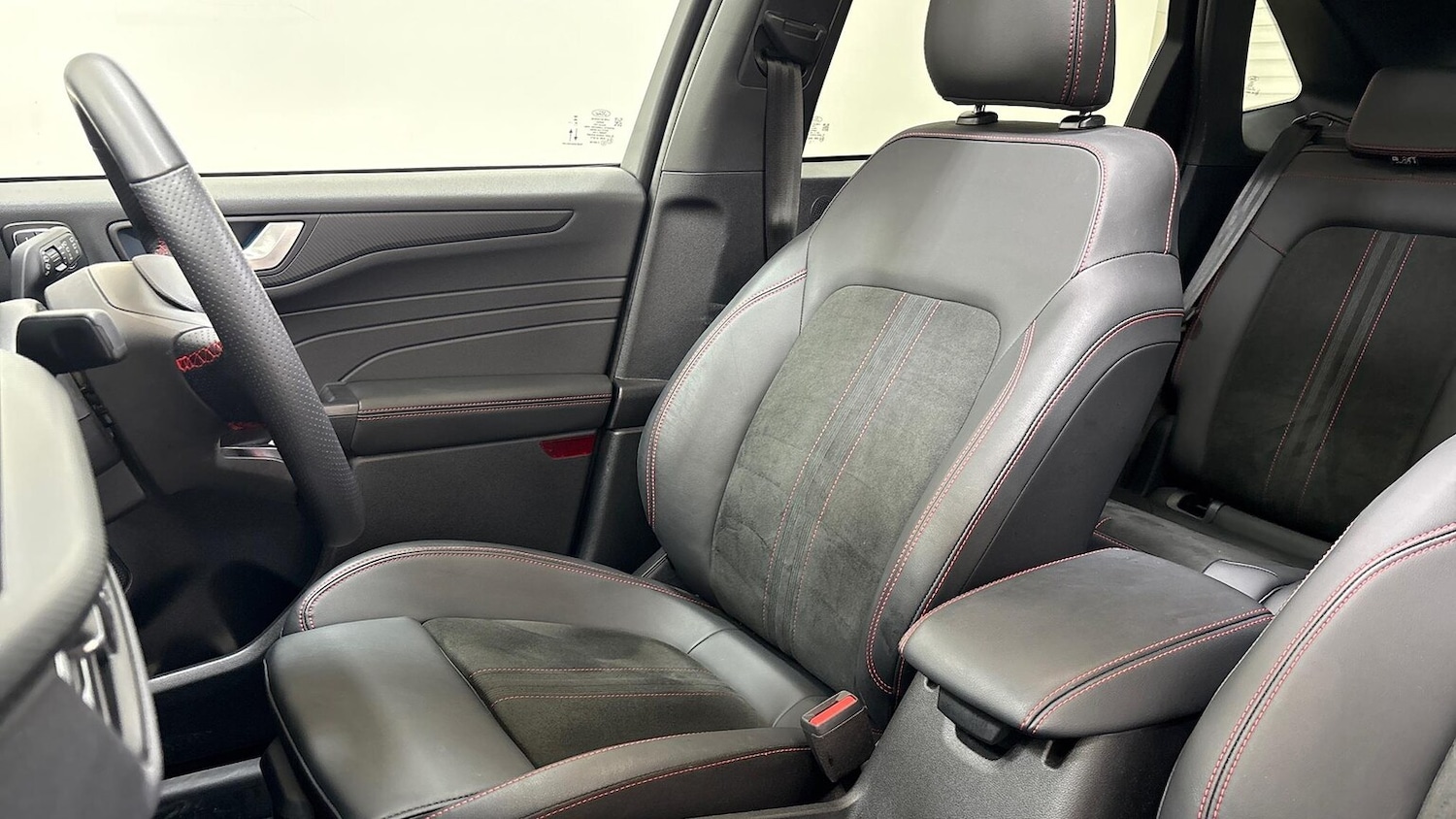 Used Ford Kuga 2025 for sale - 76706472: Photo 24