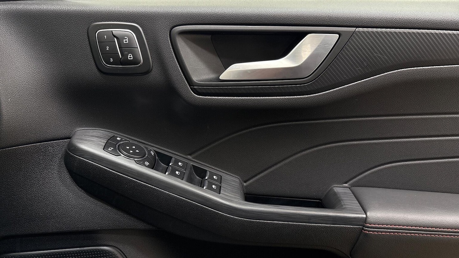 Used Ford Kuga 2025 for sale - 76706472: Photo 26