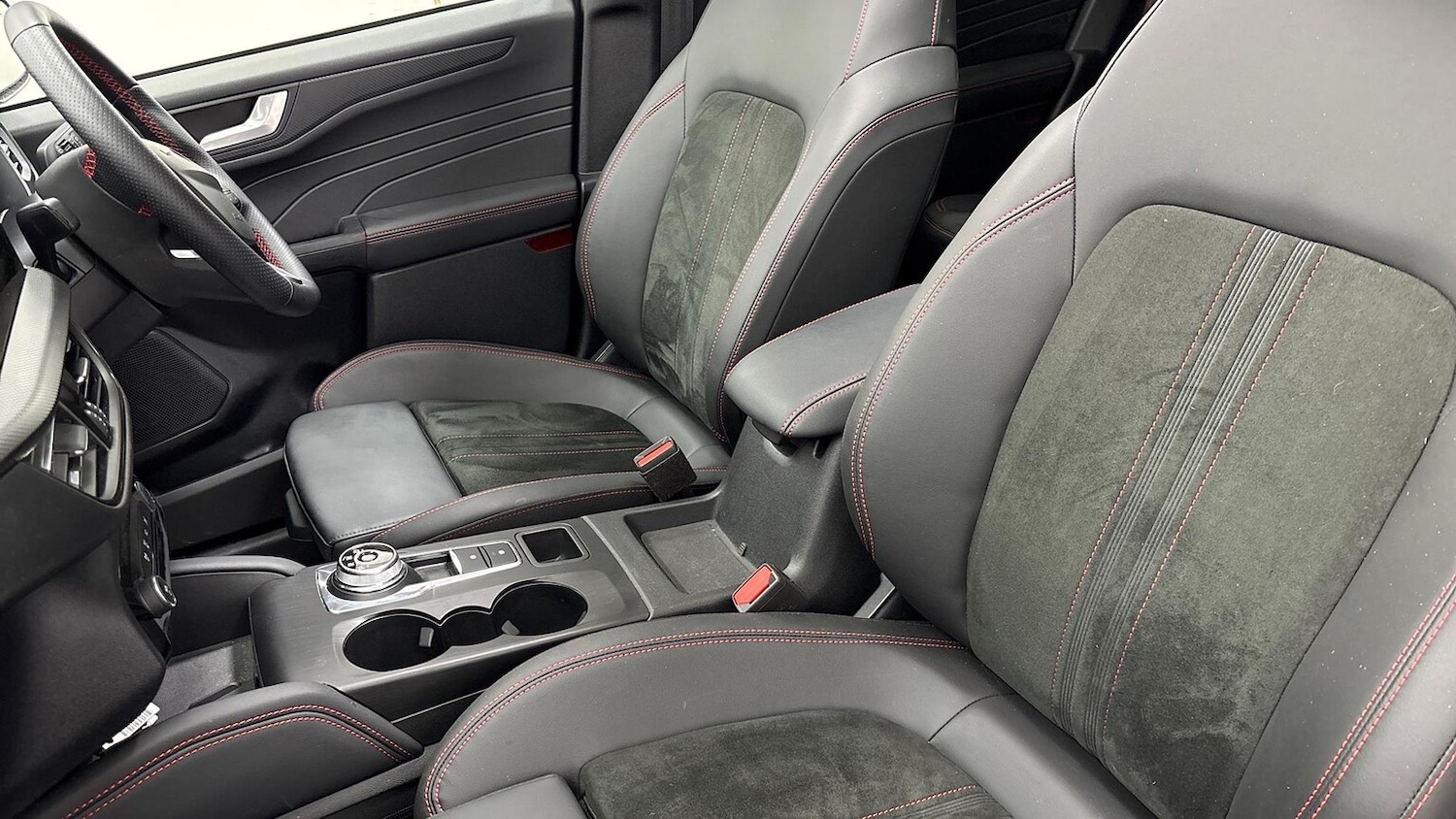 Used Ford Kuga 2024 for sale - 76436522: Photo 27