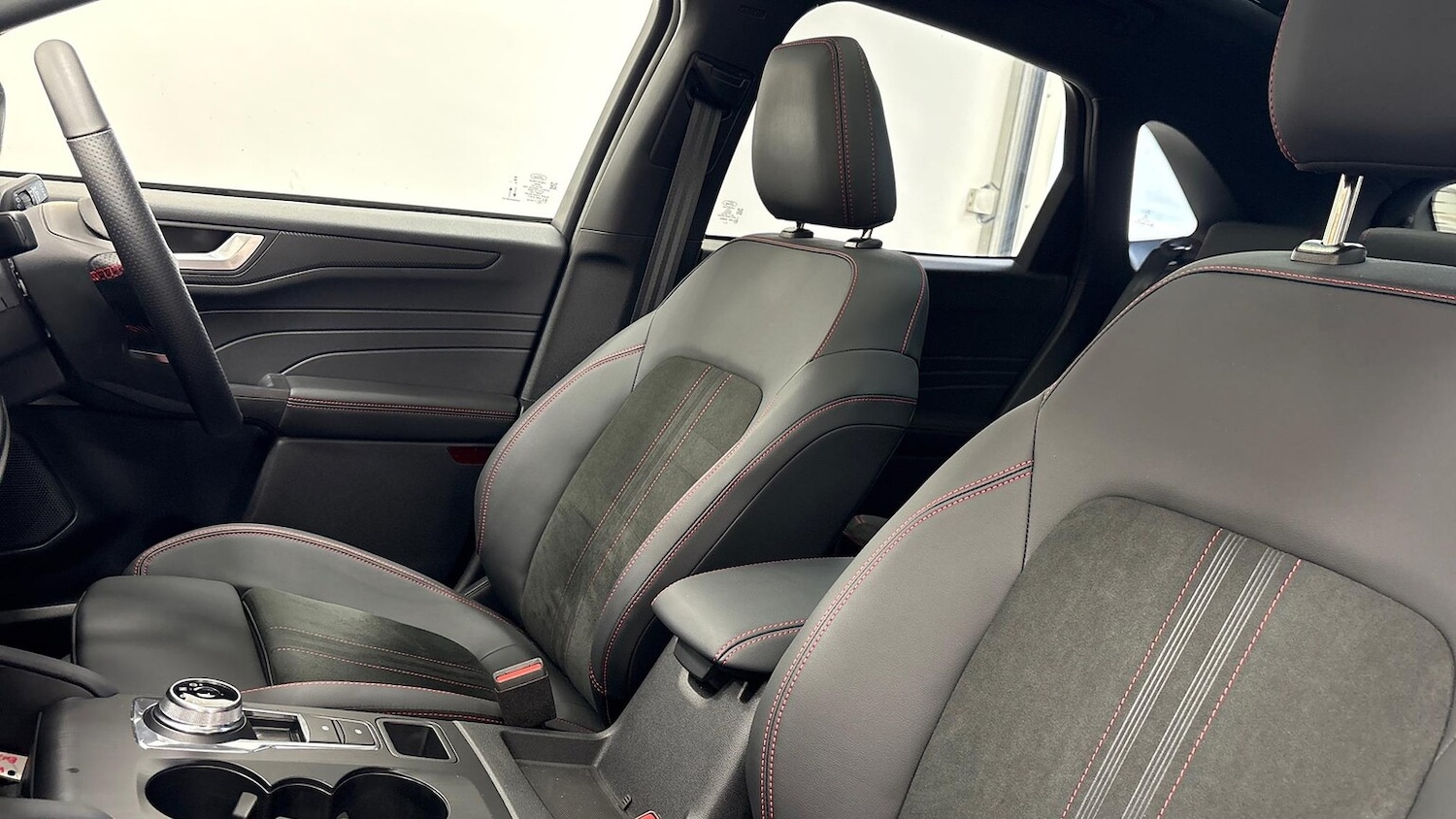 Used Ford Kuga 2025 for sale - 76830649: Photo 17