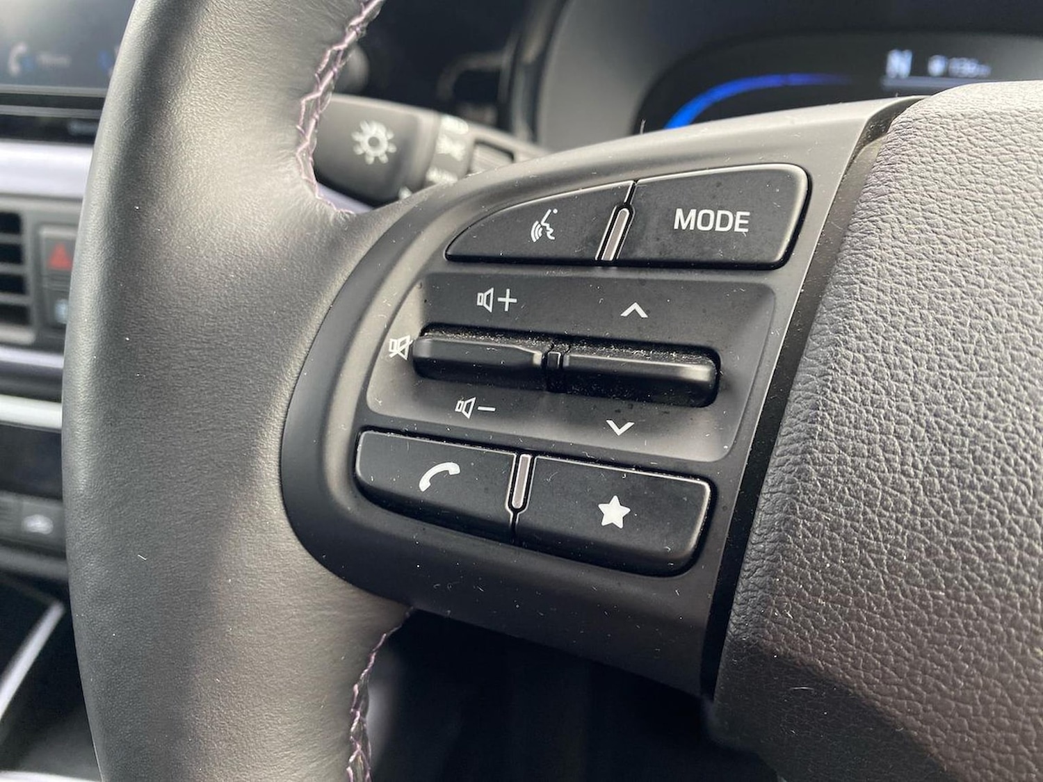 Used Hyundai i10 2023 for sale - 76651292: Photo 26