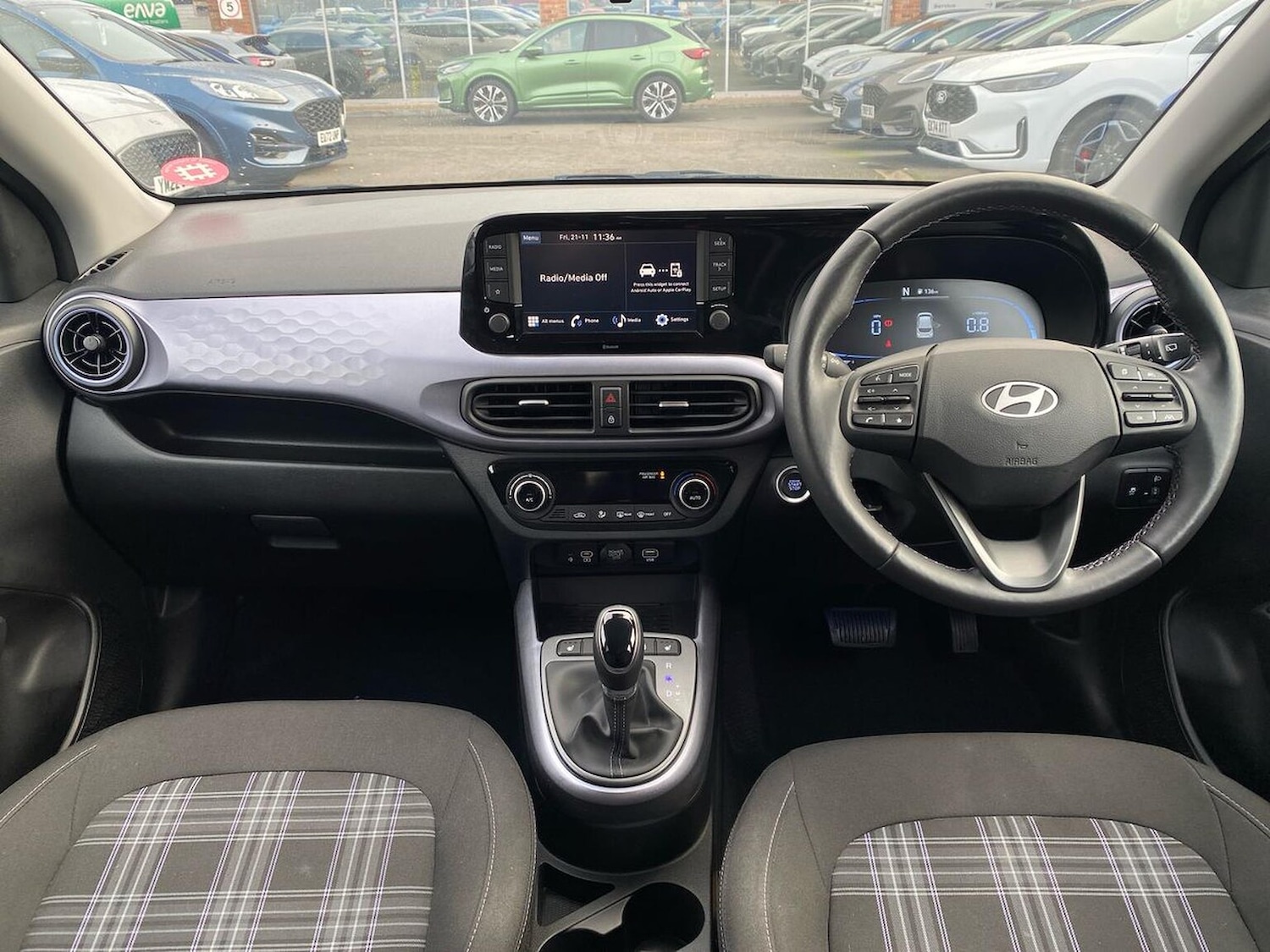 Used Hyundai i10 2023 for sale - 76651292: Photo 8