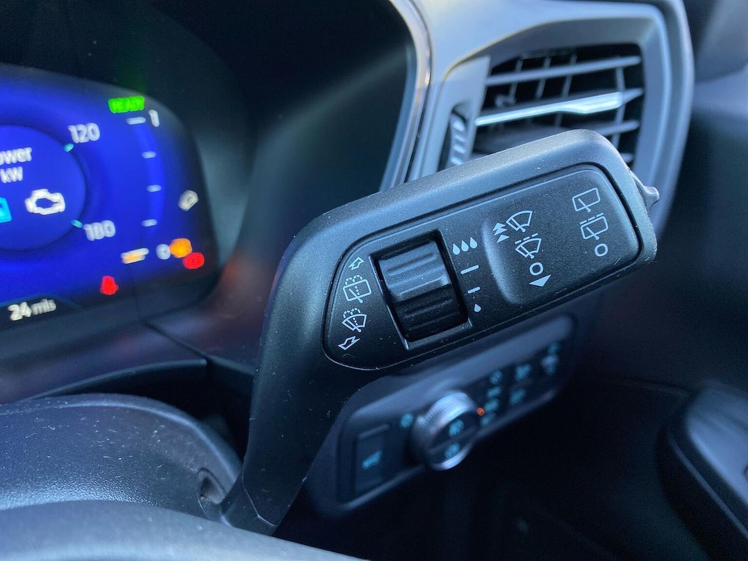 Used Ford Kuga 2022 for sale - 76748408: Photo 29