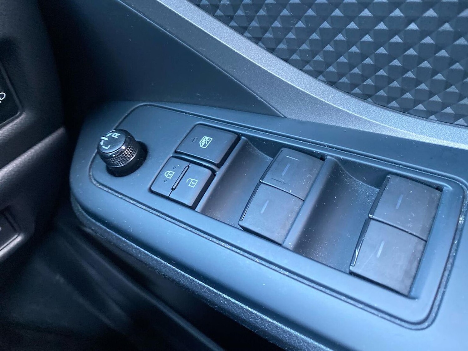 Used Toyota C-HR 2022 for sale - 76892128: Photo 21