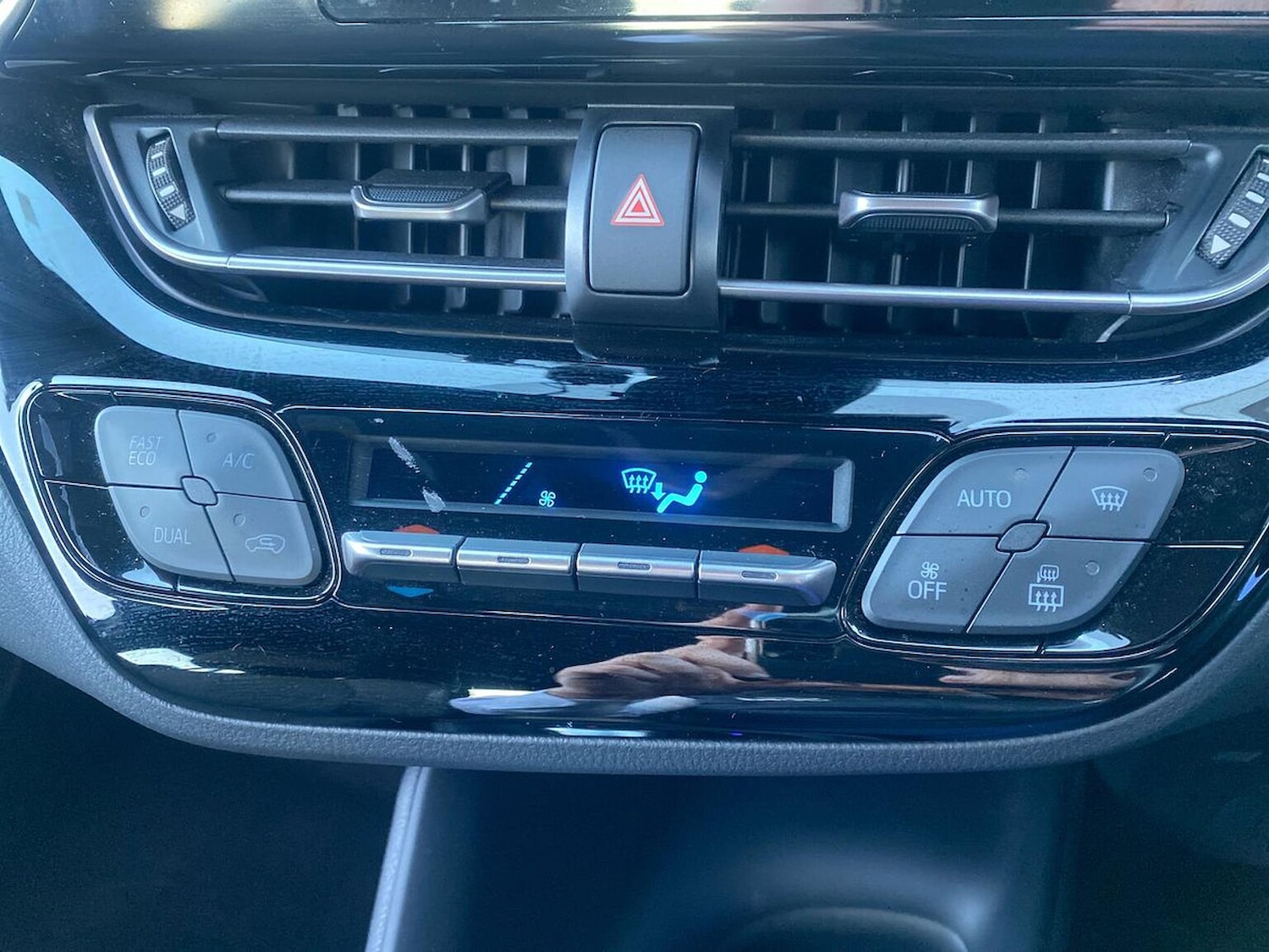 Used Toyota C-HR 2022 for sale - 76892128: Photo 22