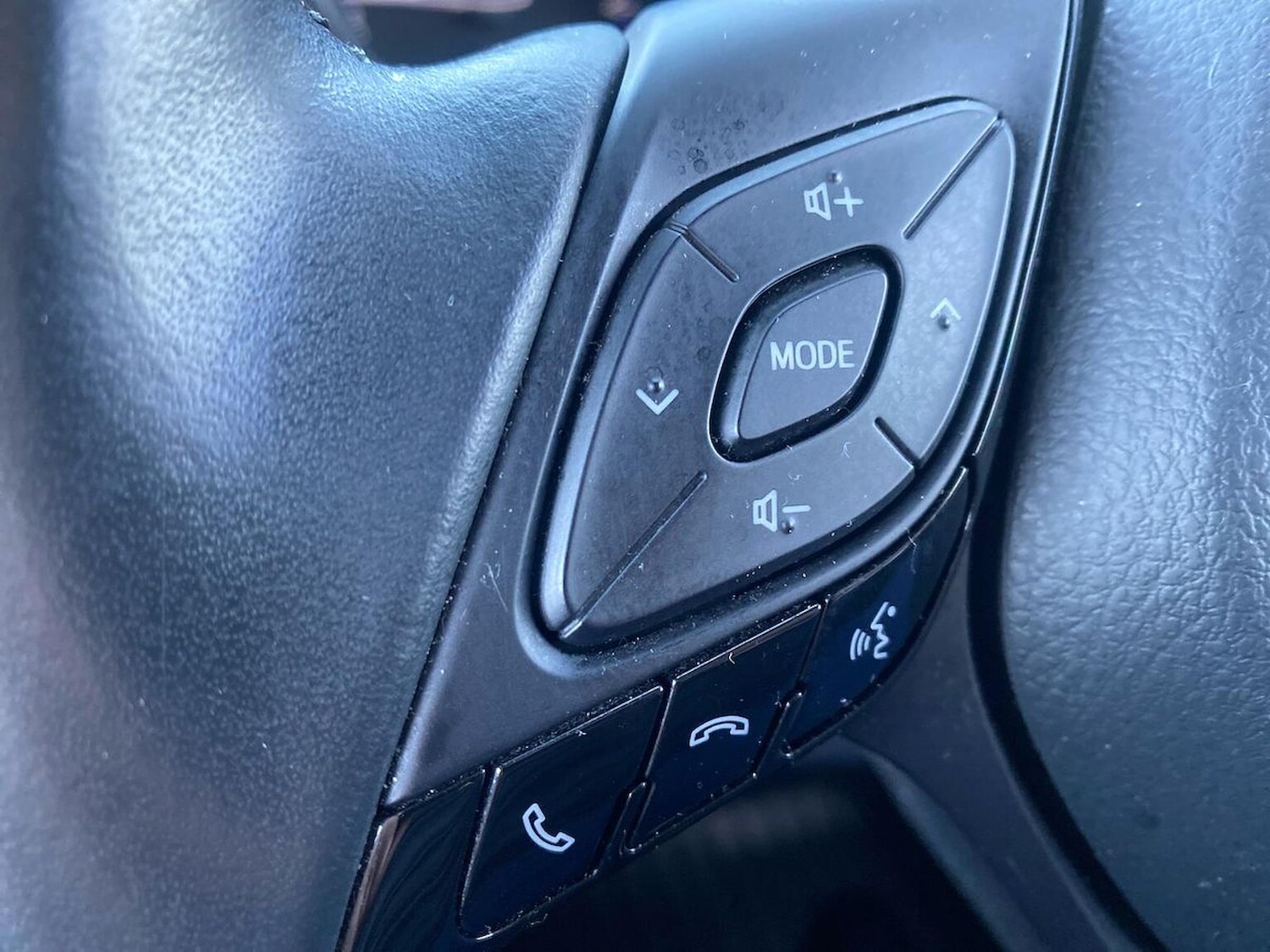 Used Toyota C-HR 2022 for sale - 76892128: Photo 26