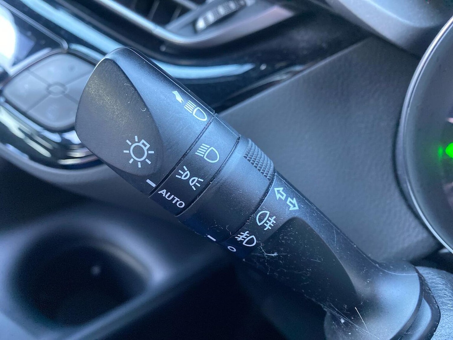 Used Toyota C-HR 2022 for sale - 76892128: Photo 28