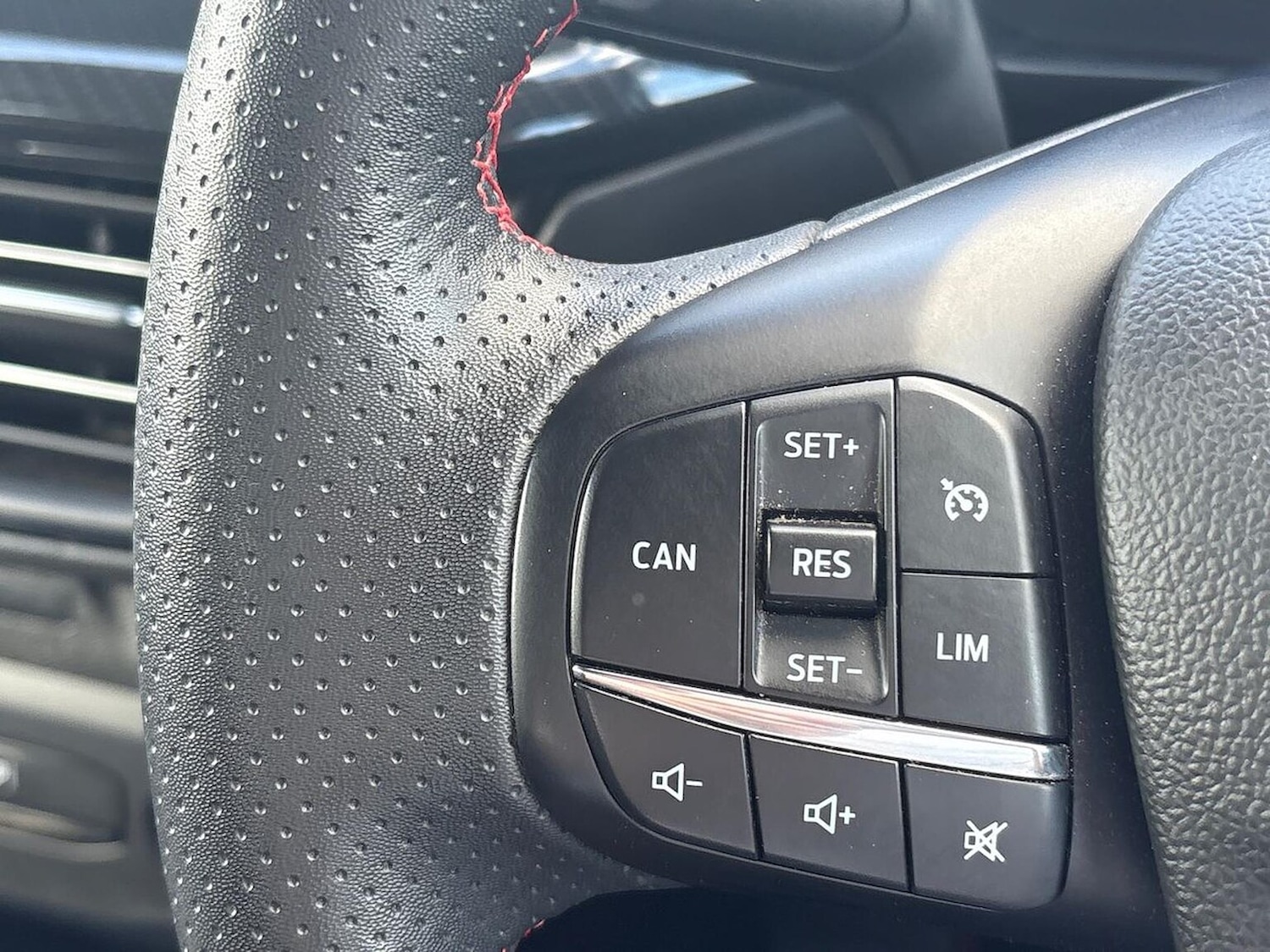 Used Ford Focus 2023 for sale - 76517938: Photo 22