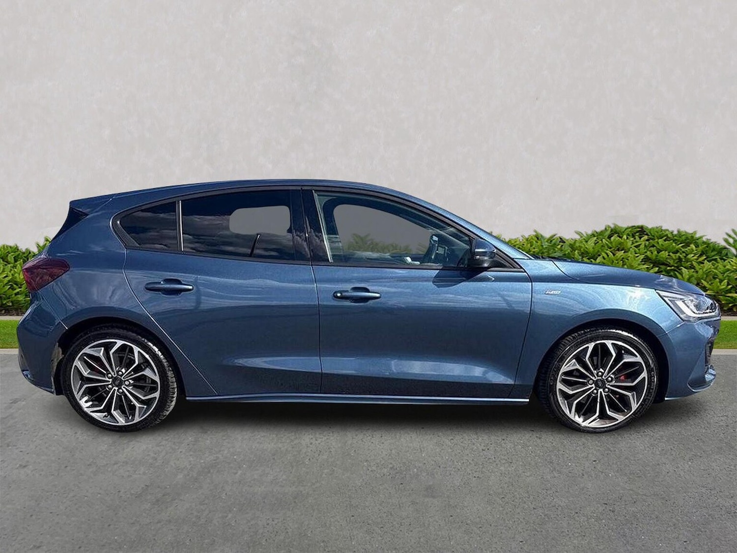 Used Ford Focus 2023 for sale - 76517938: Photo 3