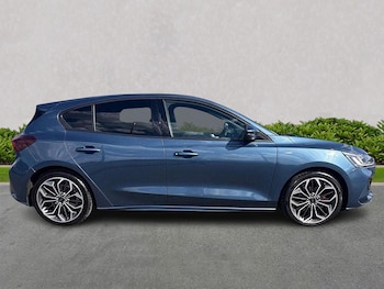 Used Ford Focus 2023 for sale - 76517938: Photo