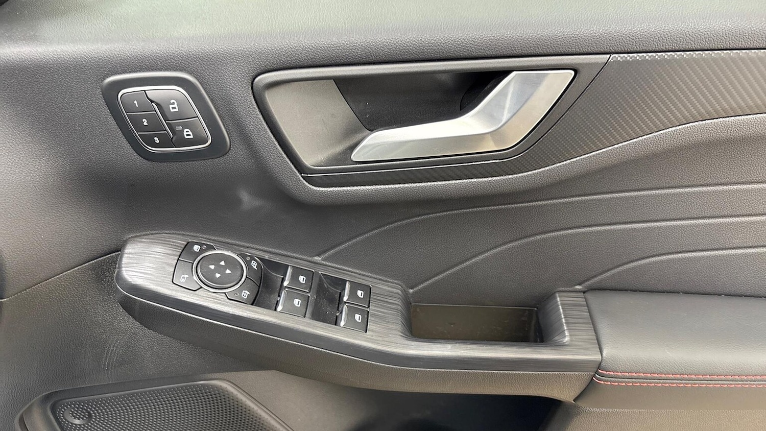 Used Ford Kuga 2024 for sale - 76830648: Photo 25