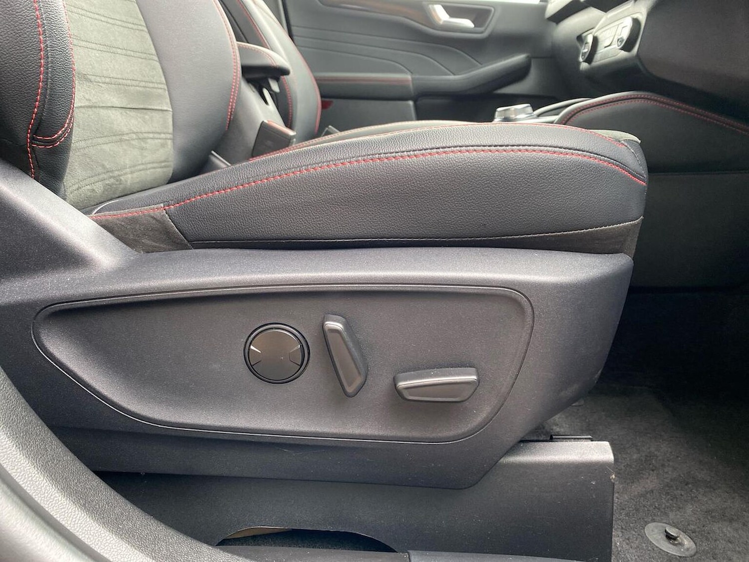 Used Ford Kuga 2022 for sale - 76357905: Photo 30