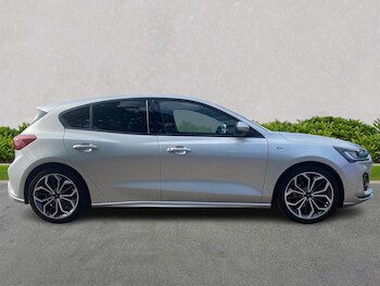 Used Ford Focus 2023 for sale - 78520621: Photo