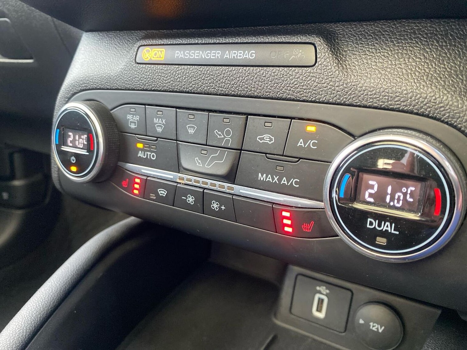 Used Ford Focus 2019 for sale - 76893303: Photo 12