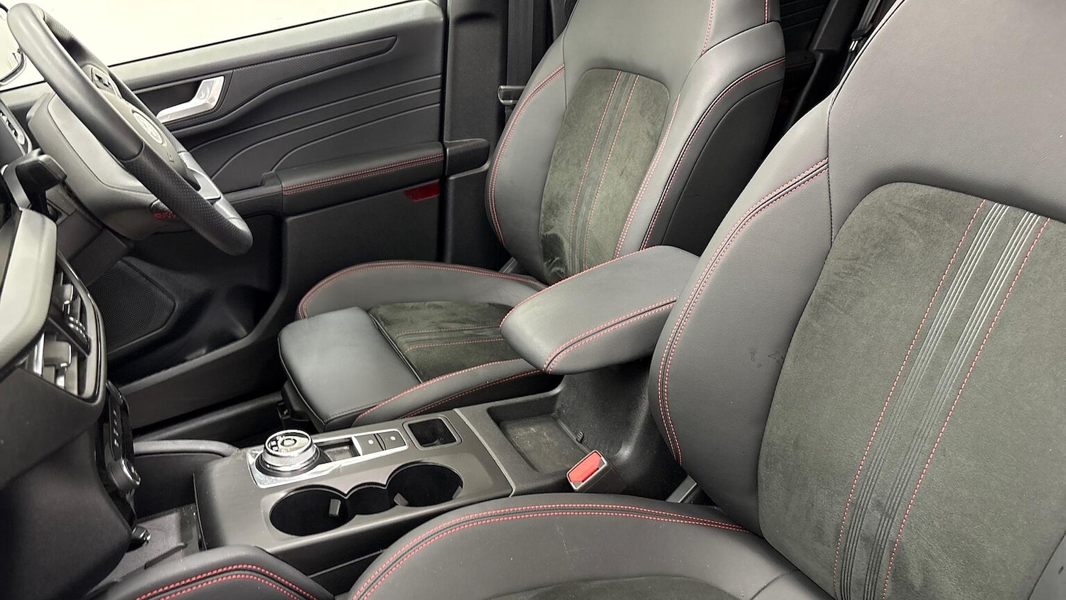 Used Ford Kuga 2024 for sale - 76436528: Photo 26