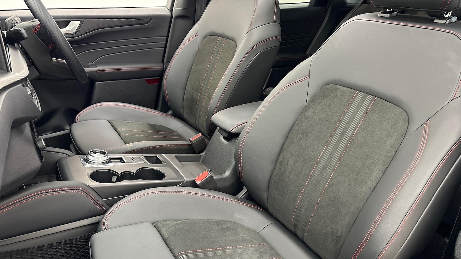 Used Ford Kuga 2024 for sale - 76628086: Photo 24