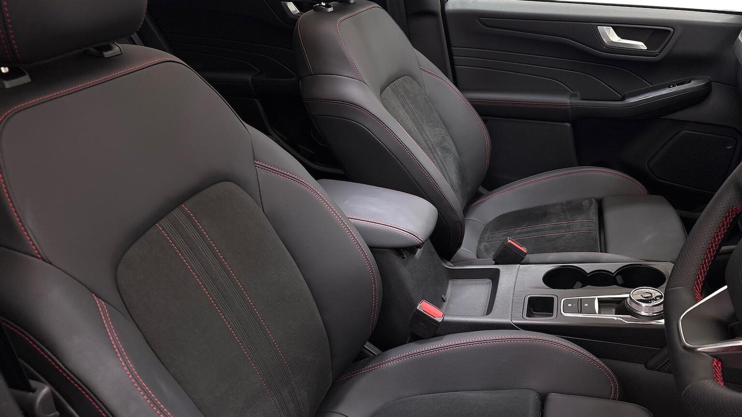 Used Ford Kuga 2024 for sale - 76436523: Photo 15