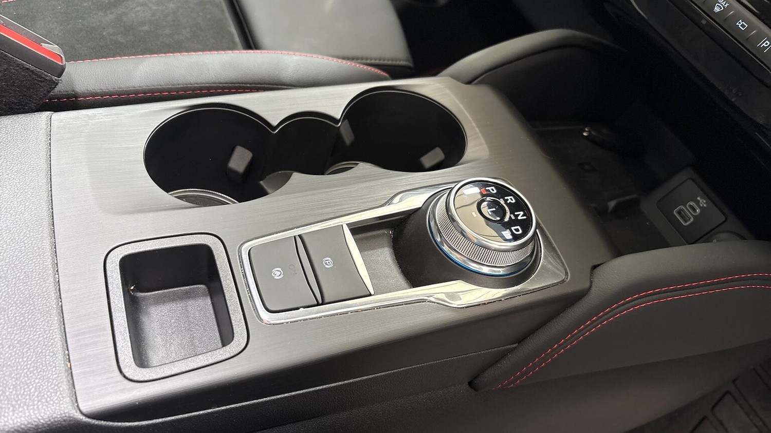 Used Ford Kuga 2024 for sale - 76436523: Photo 28