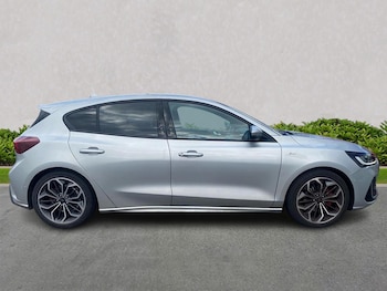 Used Ford Focus 2022 for sale - 76693417: Photo